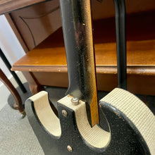Load image into Gallery viewer, 1960's Silvertone 1448 Electric