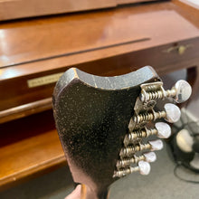 Load image into Gallery viewer, 1960's Silvertone 1448 Electric