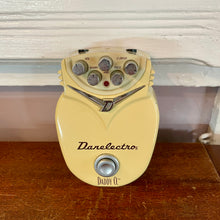 Load image into Gallery viewer, Used Danelectro Daddy O Overdrive