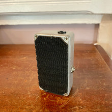 Load image into Gallery viewer, Used Robert Keeley 4 Knob Compressor