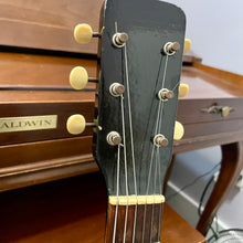 Load image into Gallery viewer, 1962 Supro 3033s Gold