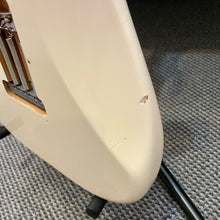 Load image into Gallery viewer, 2018 Fender Standard Stratocaster White