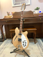 Load image into Gallery viewer, 2001 Rickenbacker 360/12 Maple Glo