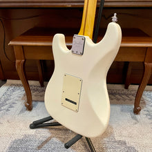 Load image into Gallery viewer, Warmoth/Grosh Parts Strat - White