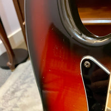 Load image into Gallery viewer, 1974 Fender Jazz Bass Sunburst