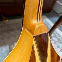 Load image into Gallery viewer, Vintage Mandriola