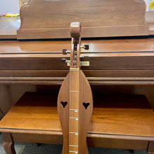 Load image into Gallery viewer, Used McSpadden M12-W Walnut Dulcimer