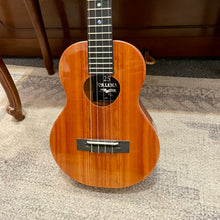 Load image into Gallery viewer, 2021 K'Aloha Silver Tenor Ukuele
