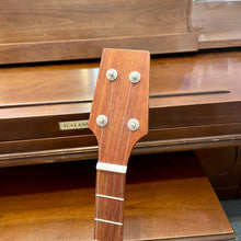 Load image into Gallery viewer, Used Dogwood 5 String Banjo