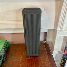 Load image into Gallery viewer, Used CryBaby GCB95 Wah