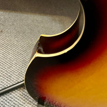 Load image into Gallery viewer, 1970's Univox Violin Bass