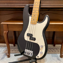 Load image into Gallery viewer, 1983 Fender Precision Bass