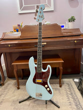 Load image into Gallery viewer, Like New! Fender Goldfoil Jazz Bass Sonic Blue