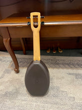 Load image into Gallery viewer, Used Dan Zanes Flea Soprano Uke Lime Green