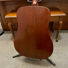 Load image into Gallery viewer, 1967 Martin D-18 Natural