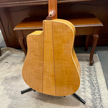 Load image into Gallery viewer, Used Seagull S6 CW Flame Maple