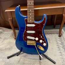 Load image into Gallery viewer, 2011 Fender Deluxe Player Strat