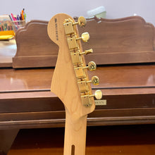 Load image into Gallery viewer, 2011 Fender Deluxe Player Strat