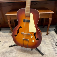 Load image into Gallery viewer, 1950's US Strad Archtop by Kay?