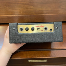 Load image into Gallery viewer, Used Epiphone Pee Wee Les Paul