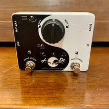 Load image into Gallery viewer, Used Xotic Effects X-Blender Pedal