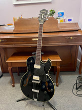 Load image into Gallery viewer, Used DeArmond Guild Starfire Special