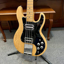 Load image into Gallery viewer, 1978 Peavey T-40 Bass