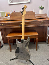 Load image into Gallery viewer, 2003 Fender Squier Showmaster Holoflake