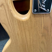 Load image into Gallery viewer, 1978 Peavey T-40 Bass