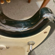 Load image into Gallery viewer, 1994 Fender Duo Sonic Black