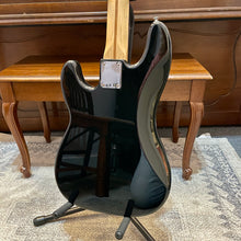 Load image into Gallery viewer, 2006 Fender Standard Precision Bass - Black