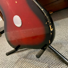Load image into Gallery viewer, 1960's Silvertone 1450L Hornet