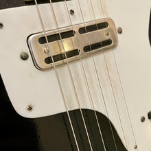 Load image into Gallery viewer, 1950's Harmony Stratotone H44 Black