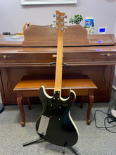 Load image into Gallery viewer, Used Danelectro Hodad w/Bigsby