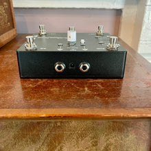 Load image into Gallery viewer, Like New! Earthquaker Swiss Things Pedal