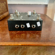 Load image into Gallery viewer, Like New! Earthquaker Swiss Things Pedal