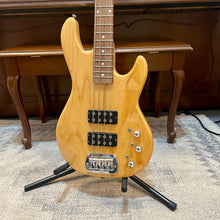 Load image into Gallery viewer, Used G&L L2000 Tribute Series- 4 string bass