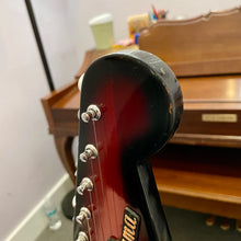 Load image into Gallery viewer, 1960's Fiama Hollowbody