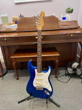 Load image into Gallery viewer, 1984 Squier Stratocaster MIJ Metallic Blue