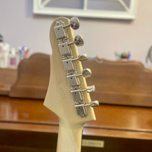 Load image into Gallery viewer, 2023 Eastman Juliet - Pamona Blonde