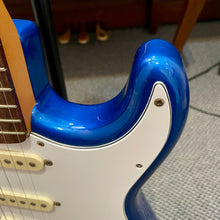 Load image into Gallery viewer, 1984 Squier Stratocaster MIJ Metallic Blue