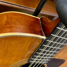 Load image into Gallery viewer, 1972 Guild F-212XL Natural