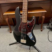 Load image into Gallery viewer, 1998 Fender American Vintage '62 Jazz Bass Black
