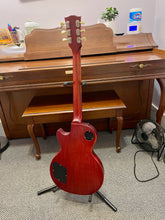 Load image into Gallery viewer, 2007 Gibson Les Paul Studio Faded Cherry