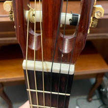 Load image into Gallery viewer, 1980's Yamaha G-235 Classical