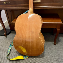 Load image into Gallery viewer, Used Mendoza 3/4 Guitarron (prev. owned by David Hungate)