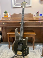 Load image into Gallery viewer, 1980's Ibanez Musician Bass - 4 String