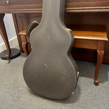 Load image into Gallery viewer, Used Taylor Deluxe T5z Case