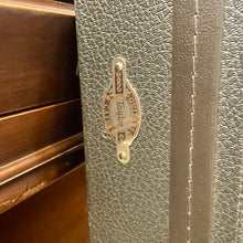 Load image into Gallery viewer, Used Taylor Deluxe T5z Case