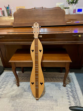 Load image into Gallery viewer, 1997 McSpadden Dulcimer FM125